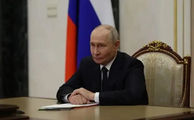 Путин поручил пересмотреть условия семейной ипотеки для многодетных