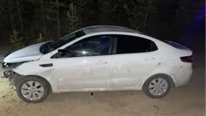 На трассе Сургут — Салехард под Губкинским перевернулась иномарка